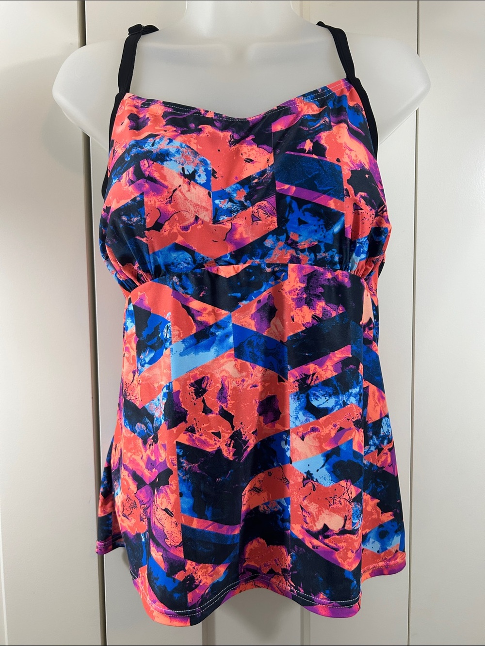 Women’s Abstract Print swim top and black boy short L